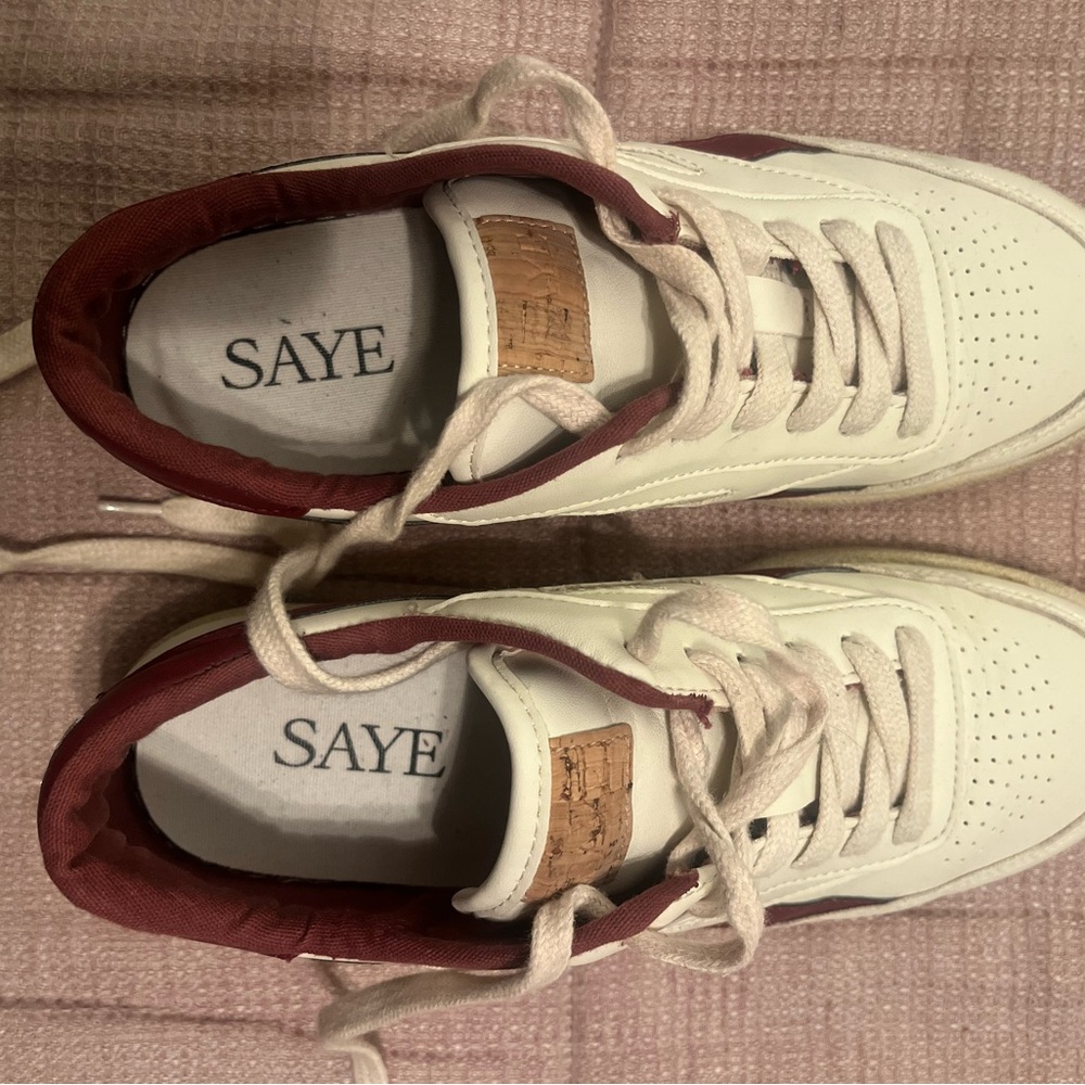 SAYE VEGAN SNEAKERS for Madewell. Barely worn, cork detail. Cream/ maroon.